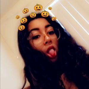 Meet your Posher, Monet